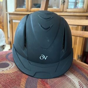 Ovation Kids Black Helmet